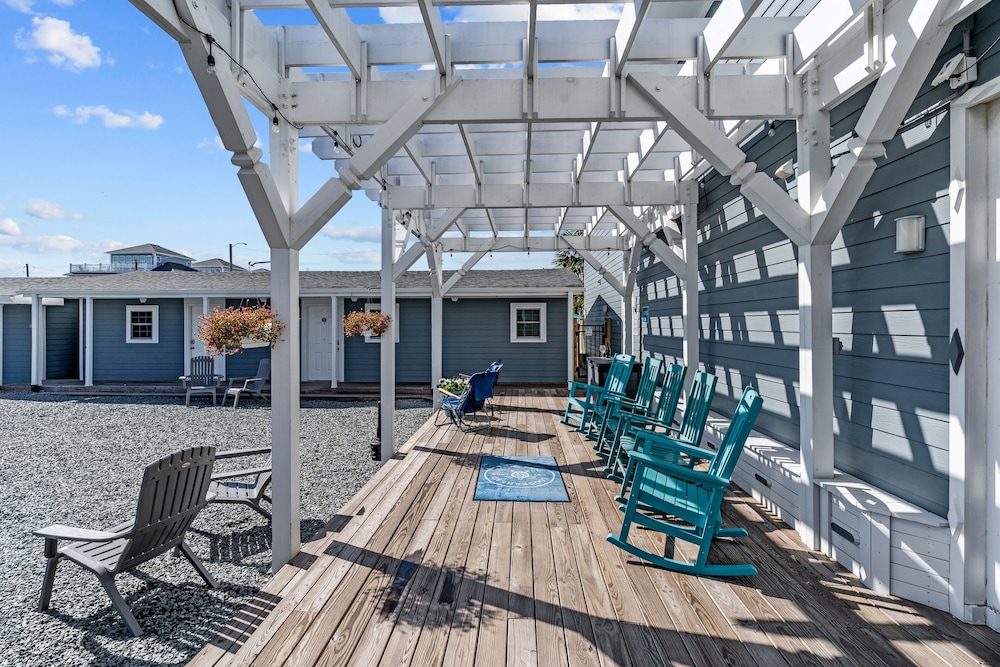 Loggerhead Inn and Suites - photo 108