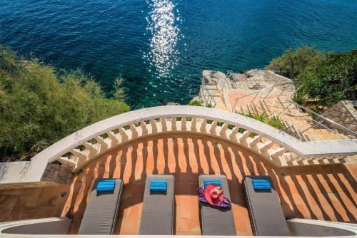 Dazzling Lozica Villa 5 Bedrooms Villa Pasija Steam Room