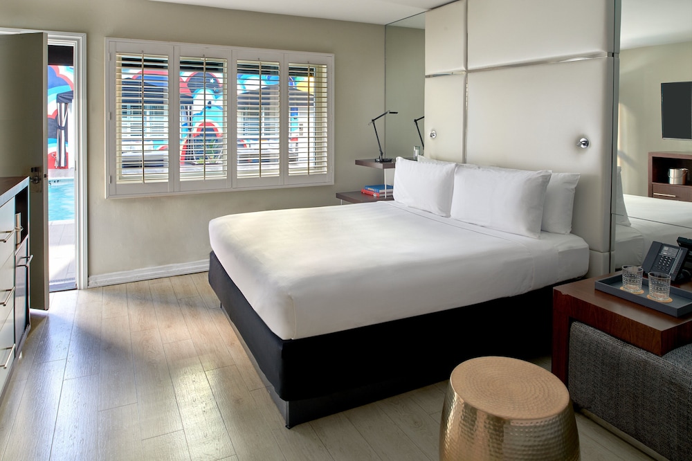 Hotel Ziggy on Sunset - photo 12