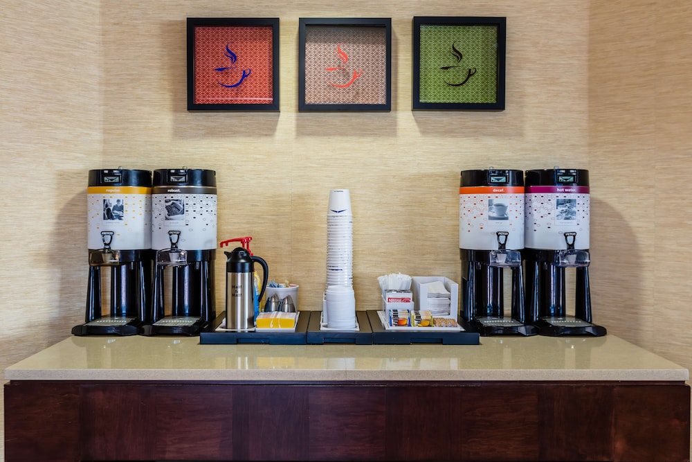 Hampton Inn St. Charles St. Peters - photo 44