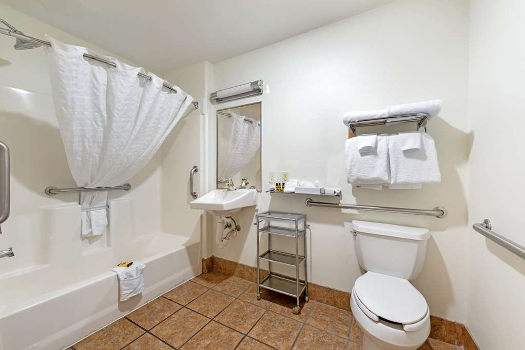 Best Western Plus Eagleridge Inn & Suites - photo 39