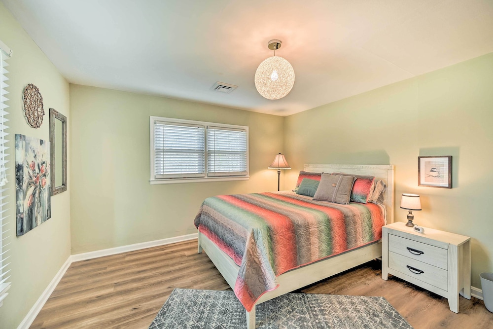 High Point Vacation Rental Near University 17973593 — High Point