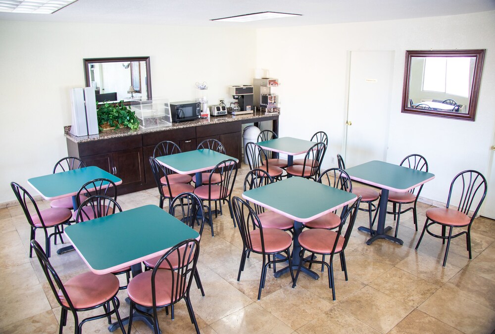Travel Inn In Phoenix - photo 13