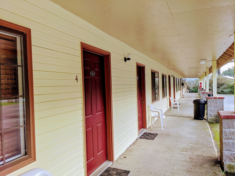 Seadrift Motel & RV Park - photo 14
