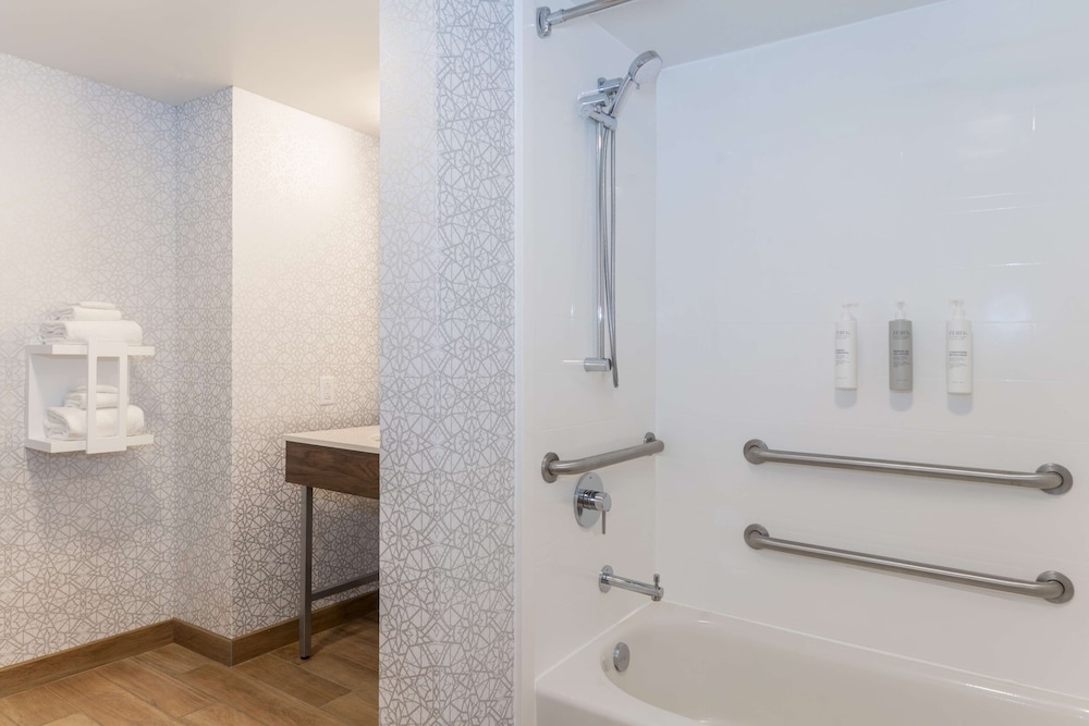 Hampton Inn & Suites St. Louis Chesterfield - photo 47