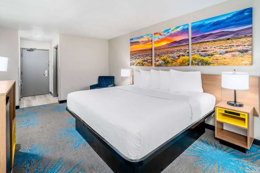 Days Inn by Wyndham Los Lunas - photo 18