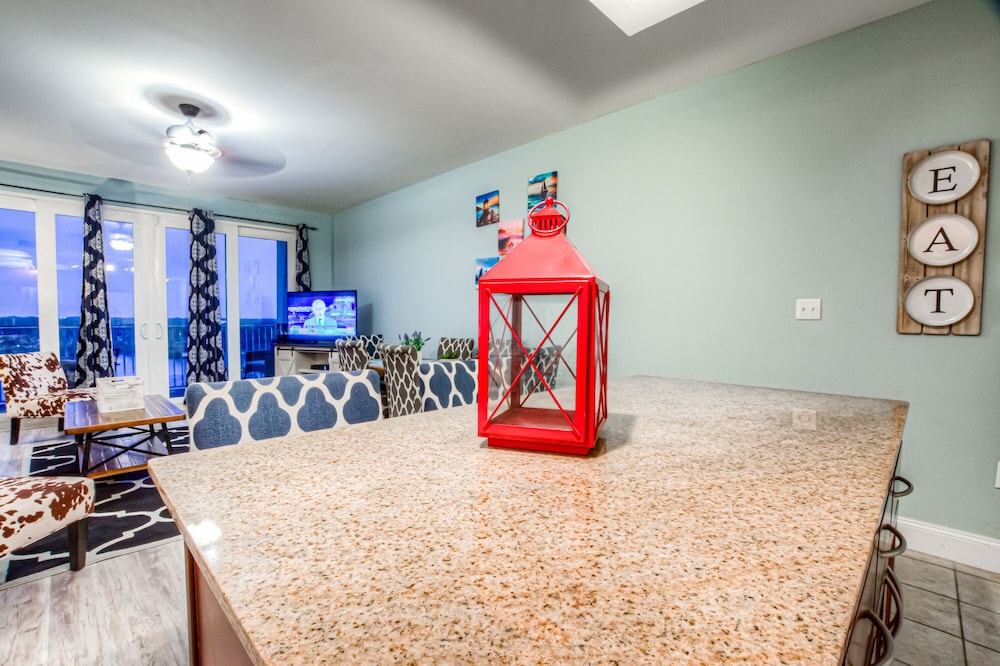 Laketown Wharf Resort by Aneliya's Rentals - photo 418
