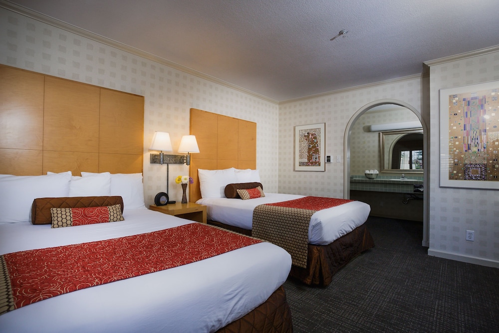 Menlo Park Inn - photo 13