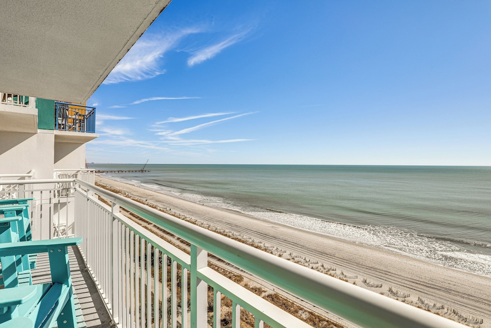 Myrtle Beachfront Bliss Pools Views and SkyWheel — 4-Star Luxury Hotel in Myrtle Beach, United States