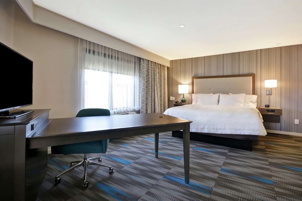 Hampton Inn & Suites Los Angeles Burbank Airport - photo 7