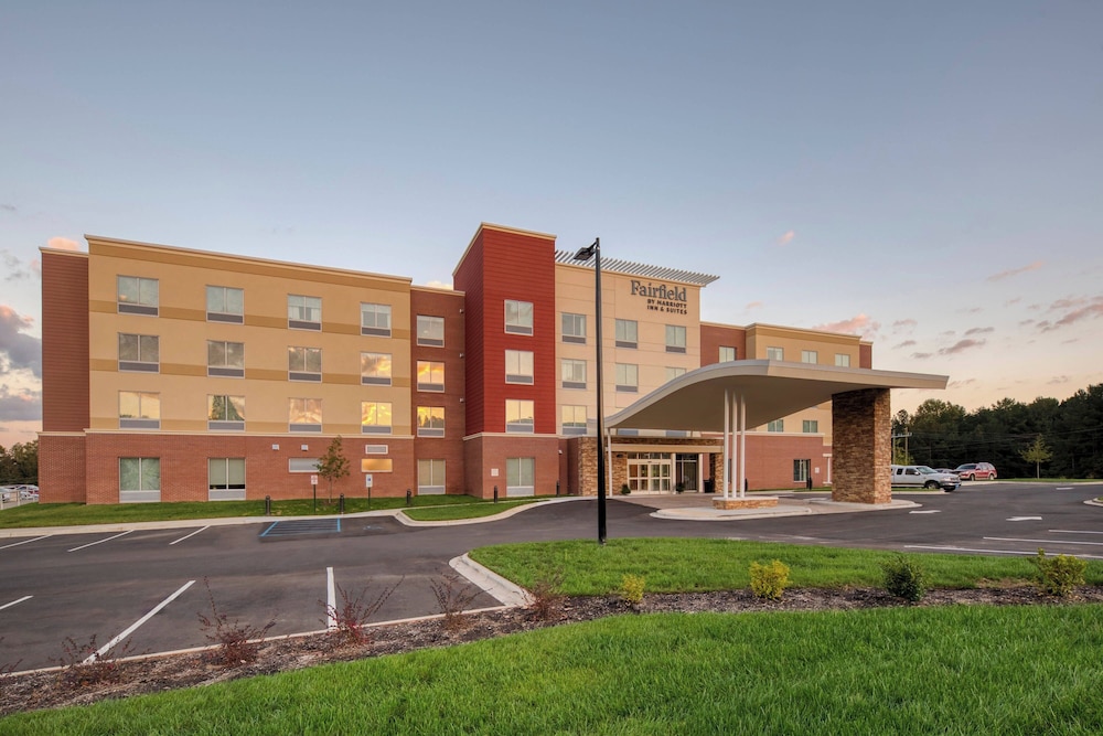 Fairfield Inn & Suites by Marriott Charlotte Belmont - featured photo