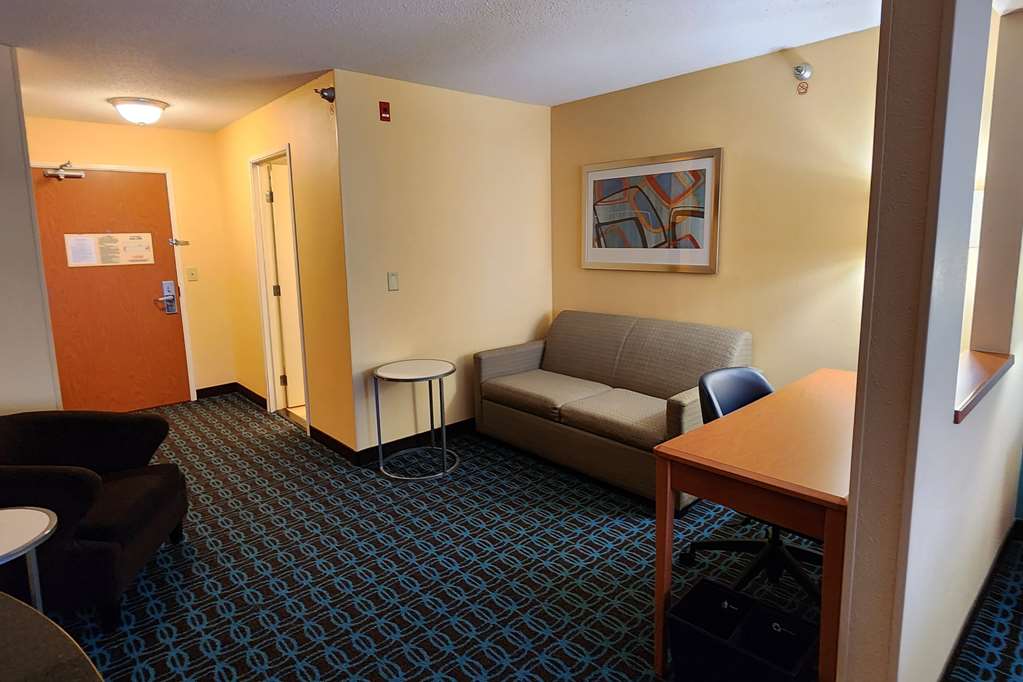 AmericInn by Wyndham St. Cloud MN Shopping Area - photo 9