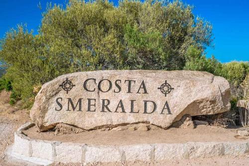 Appartamento in Costa Smeralda A Due Passi dal Mare — 4-Star Luxury Hotel in Arzachena, Italy