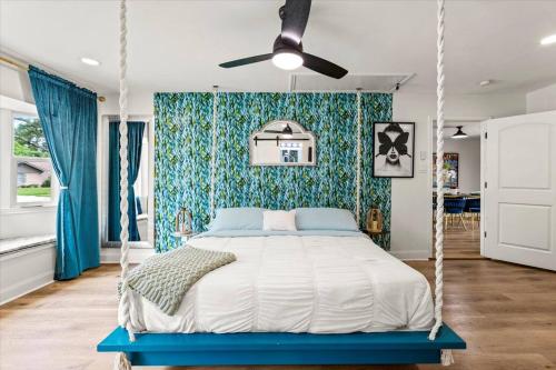 Unique & Colorful Oasis 10 min to NRG FIFA — 4-Star Luxury Hotel in Houston, United States
