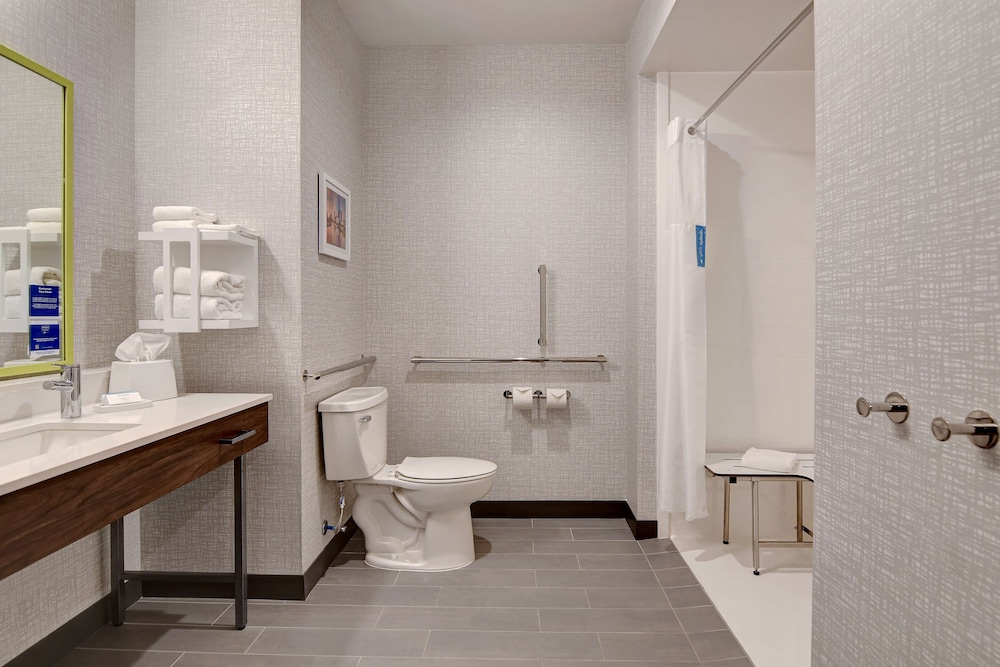 Hampton Inn & Suites Canal Winchester Columbus - photo 32