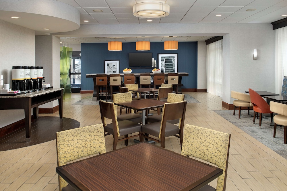 Hampton Inn Knoxville East - photo 20