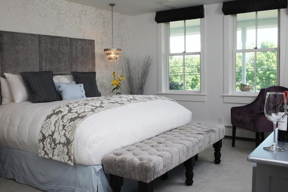 Camden Harbour Inn - photo 8