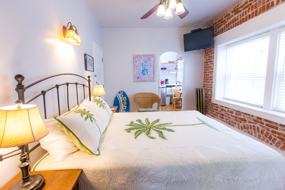 Venice Beach Suites & Hotel - photo 16