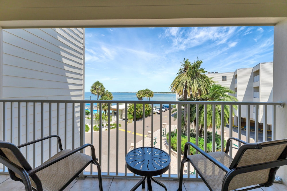 Seaside Luxury Oasis with balcony - photo 48