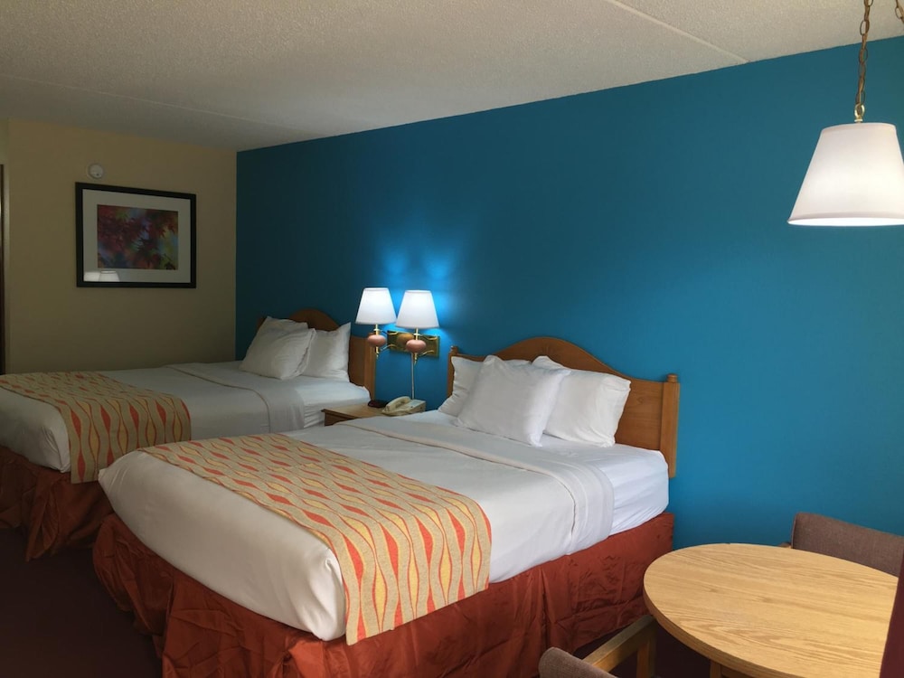 Spinning Wheel Inn - photo 13