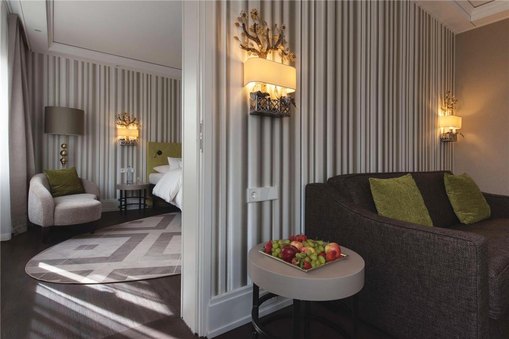 Suite erstes Stockwerk Teil zwei