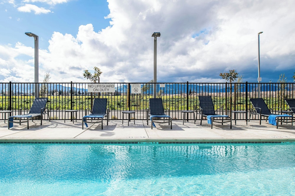Fairfield by Marriott Inn & Suites Winters Davis - photo 23
