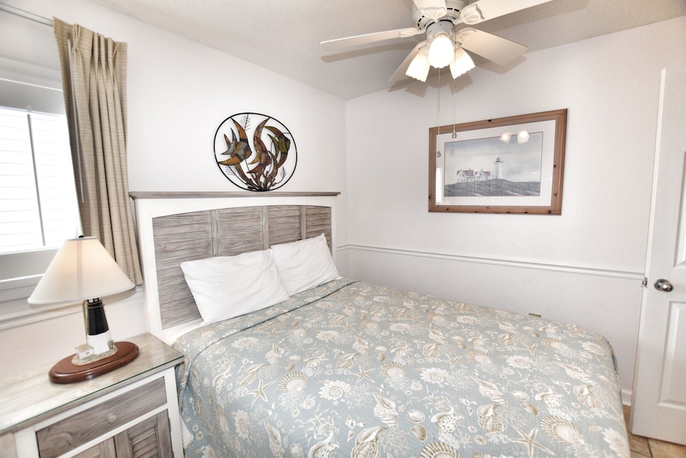0512 Waters Edge Resort 3 Bedroom Condo by RedAwning - photo 10