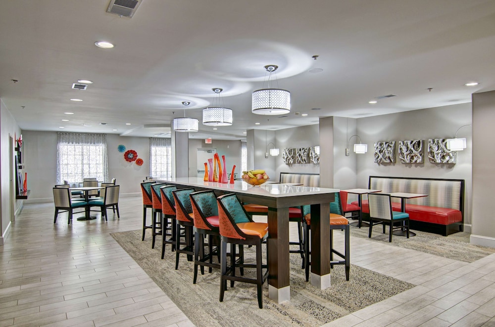 Hampton Inn Salem VA - photo 40