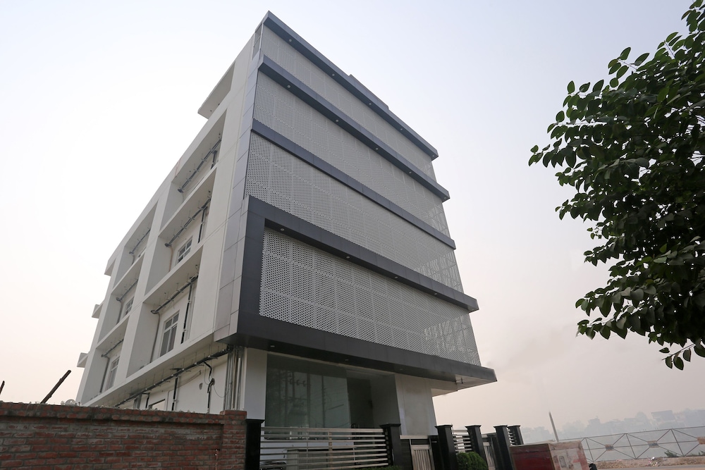 Oyo Flagship 199 Vikalp Khand - last minute hotel in Lucknow