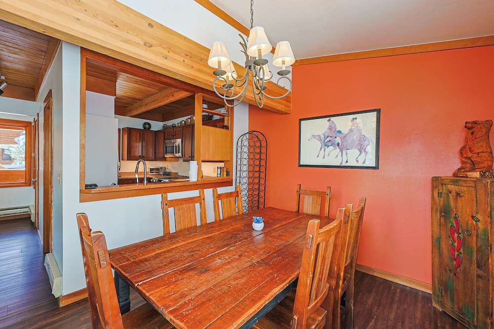 Tennis Townhome 2 Bed 2.5 Bath - photo 31