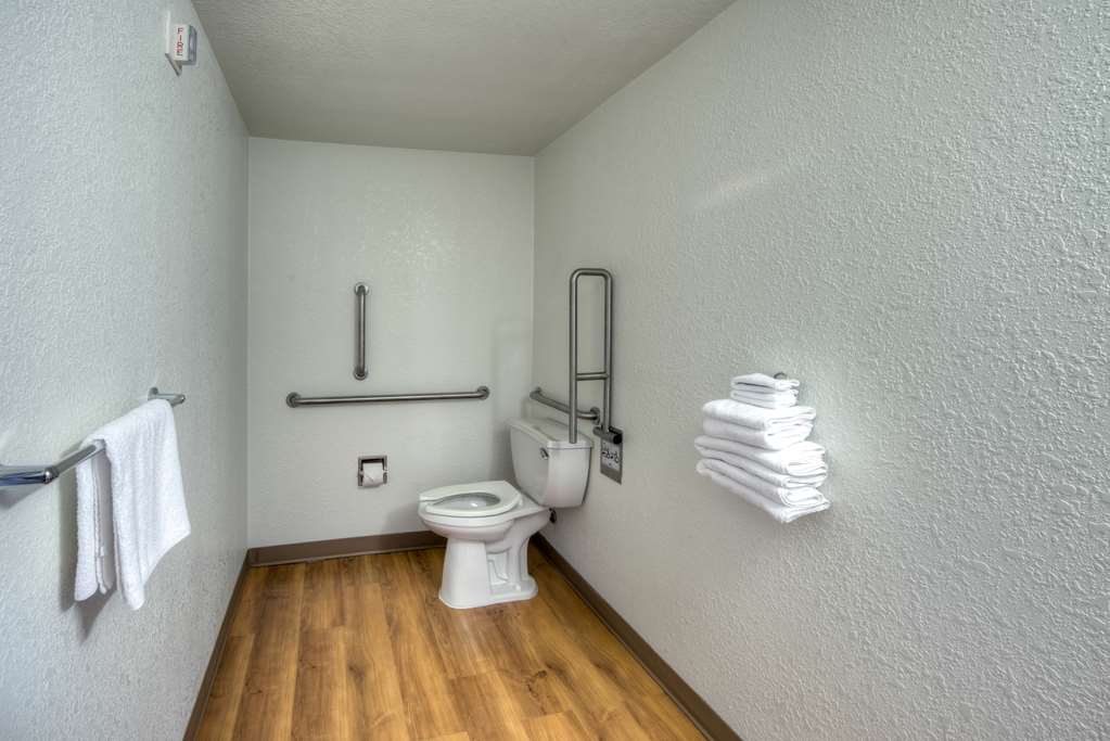 Motel 6 Niantic CT New London - photo 24
