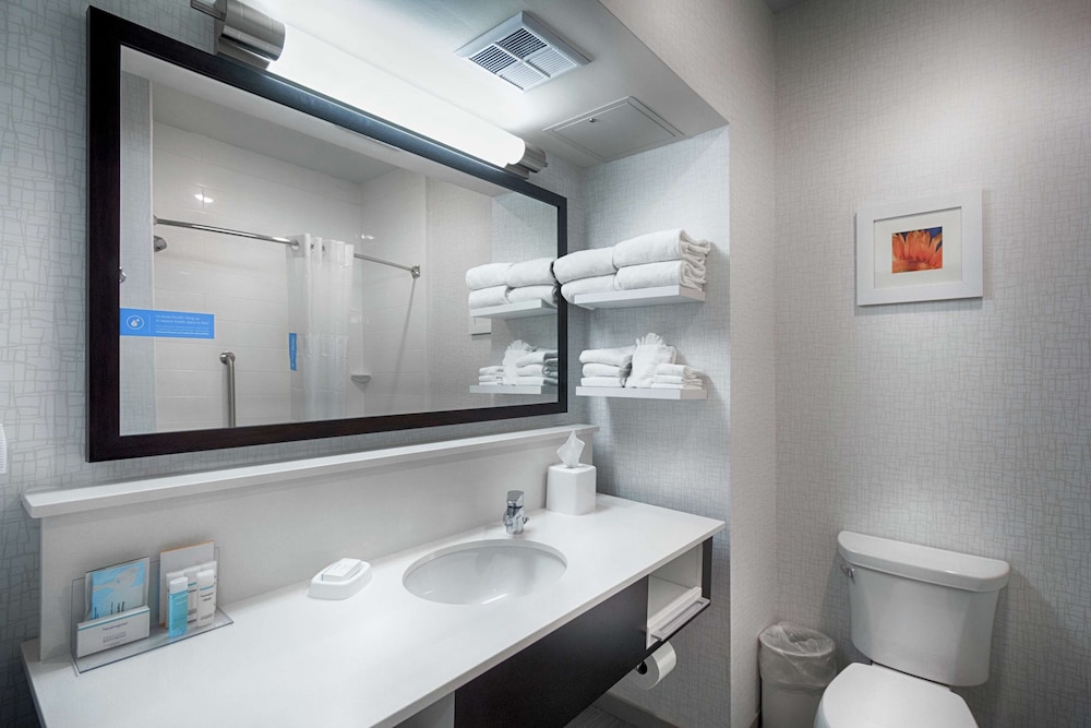 Hampton Inn Salina - photo 19