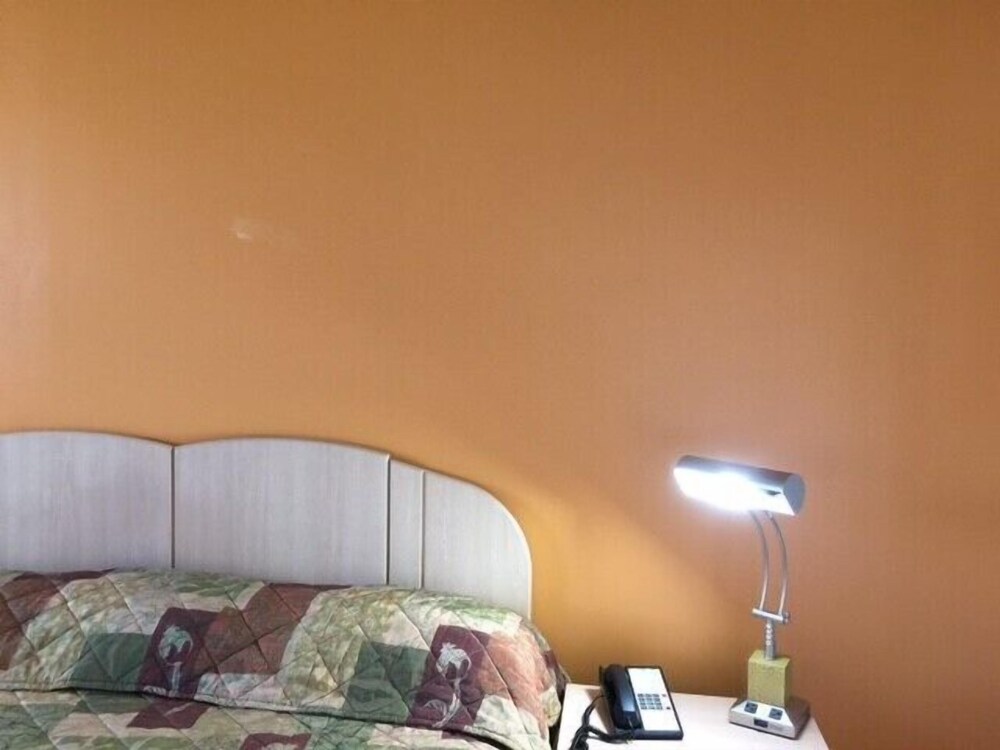 Hollander Motel - photo 12