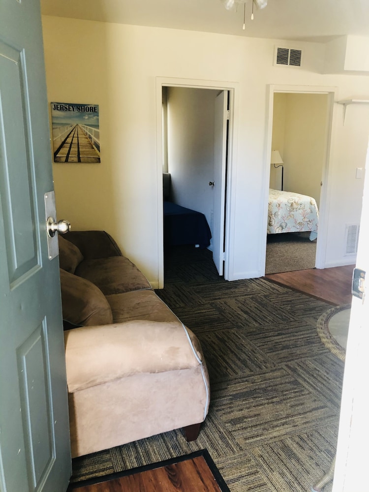 Thunderbird Motel - photo 12