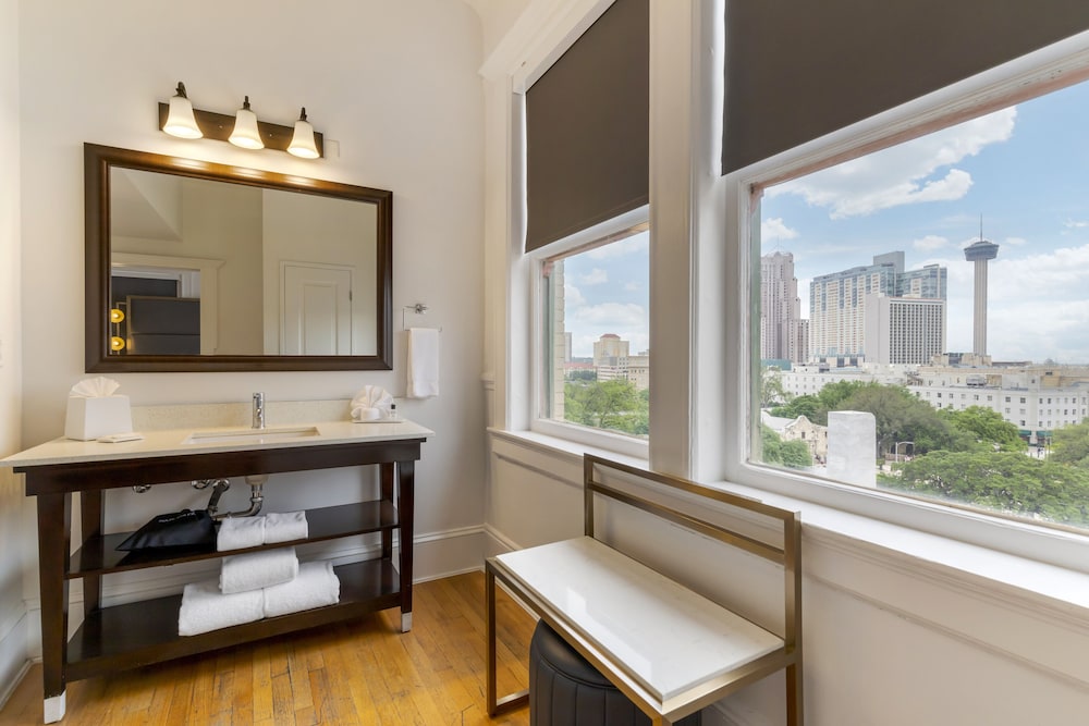 Hotel Gibbs Downtown Riverwalk - photo 22