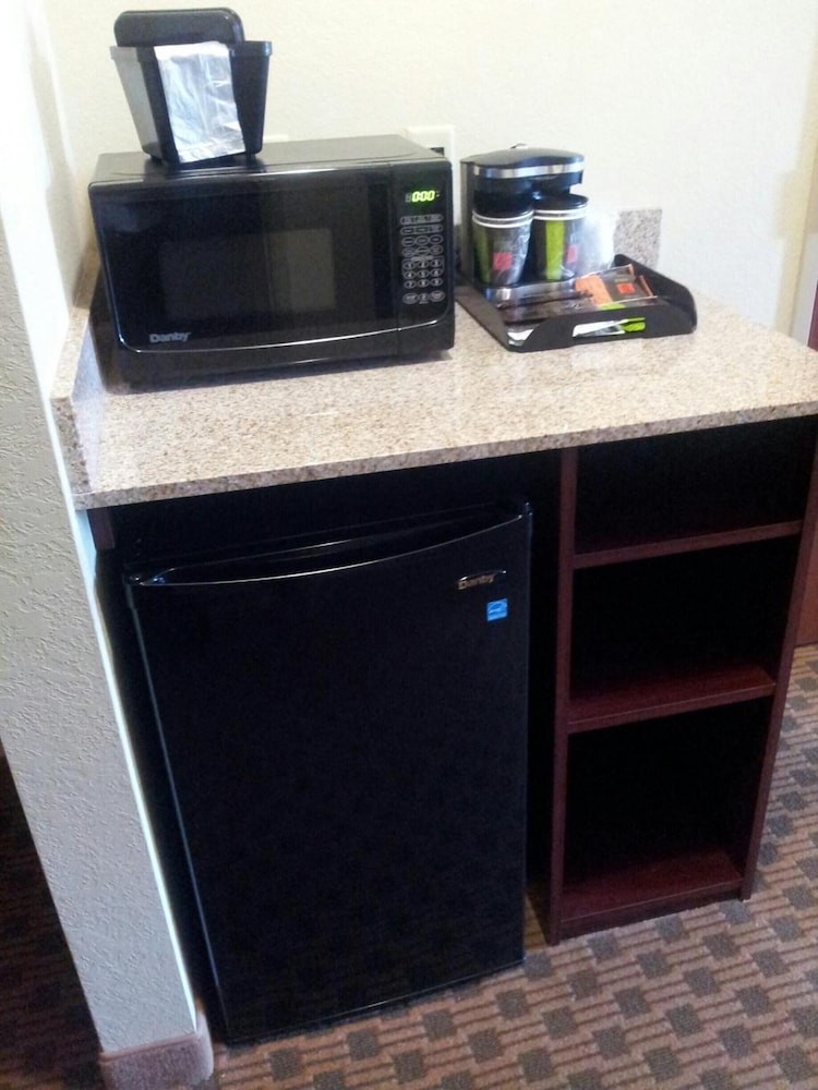 Cobblestone Inn & Suites Hartington - photo 15