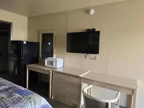 Lodge Usa Motel - photo 7