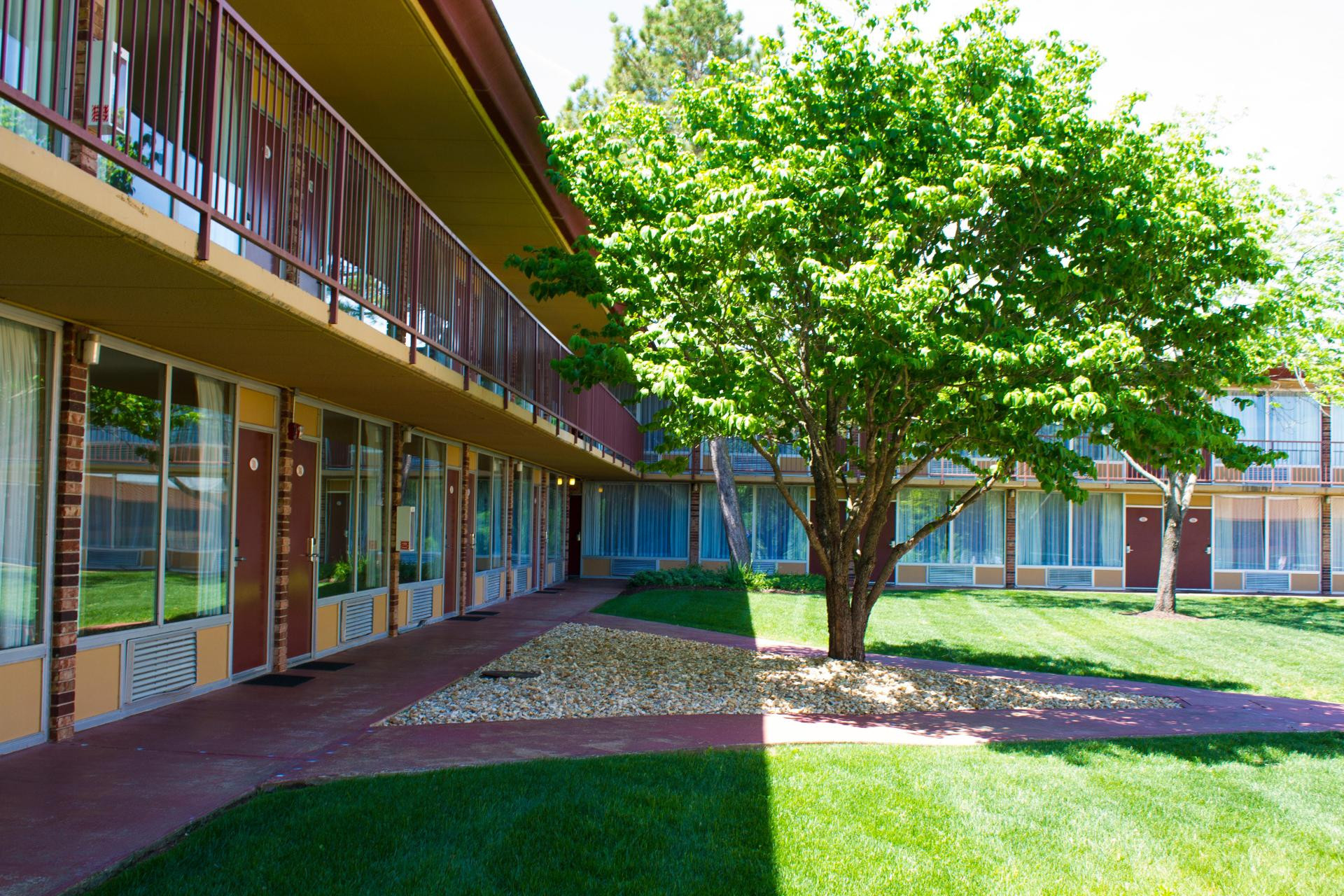 Red Lion Inn & Suites Branson - photo 8