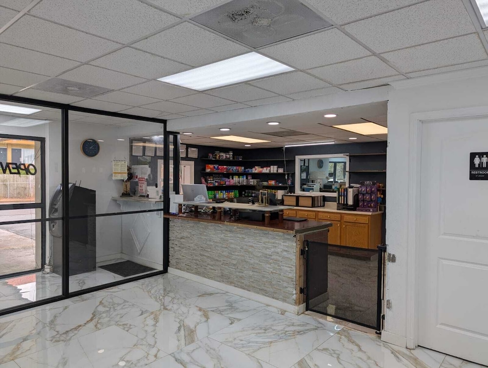 Budgetel Inns & Suites - photo 5