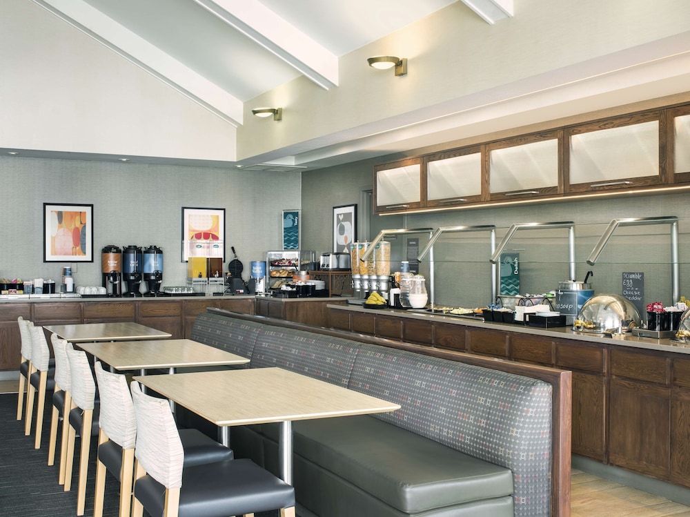 Homewood Suites by Hilton Newark Fremont - photo 32