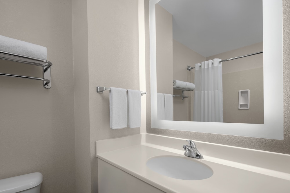 Larkspur Landing Extended Stay Suites Folsom - photo 21