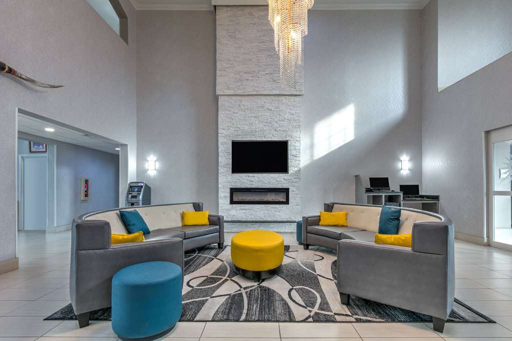 La Quinta Inn & Suites by Wyndham Weatherford - photo 4