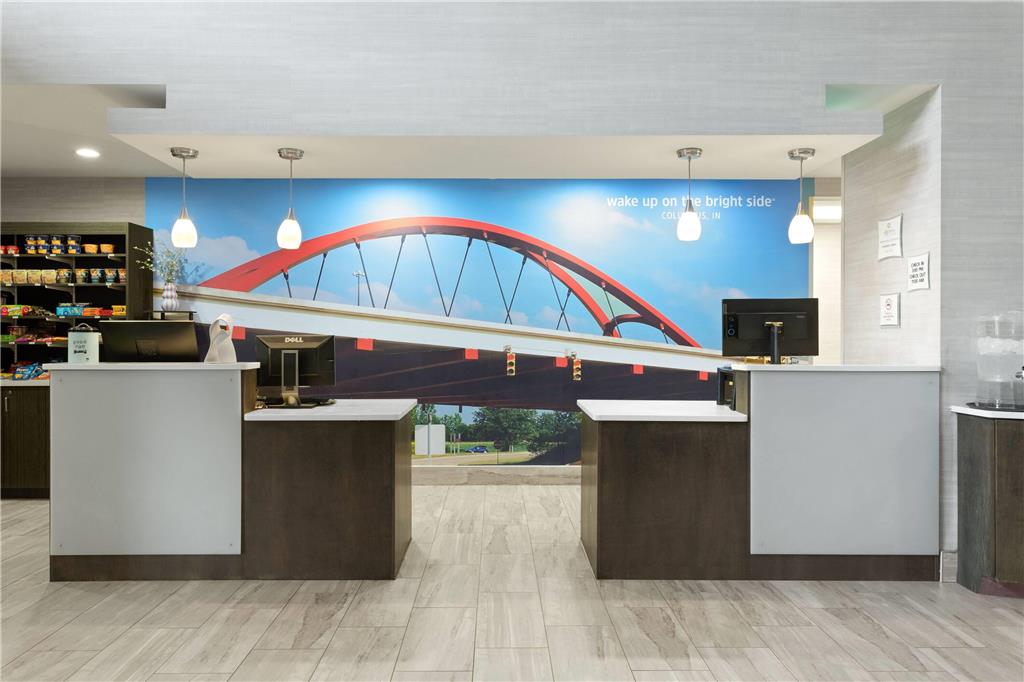 La Quinta Inn & Suites by Wyndham Columbus Edinburgh - photo 4
