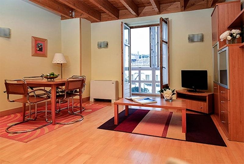 Apartamentos Ojeda — 4-Star Luxury Hotel in Burgos, Spain