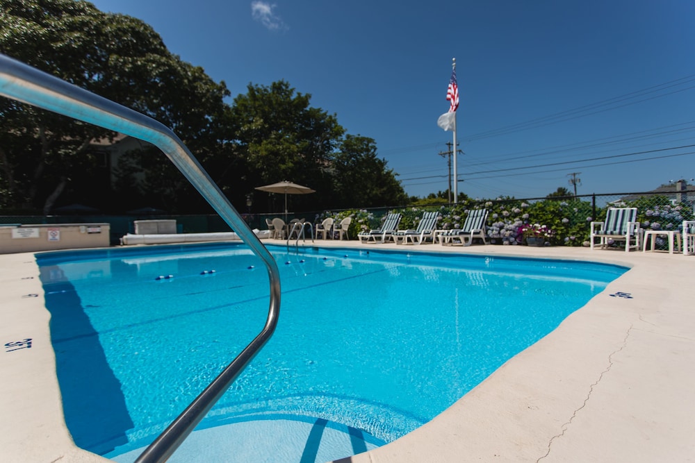 A Beach Breeze Inn - photo 14