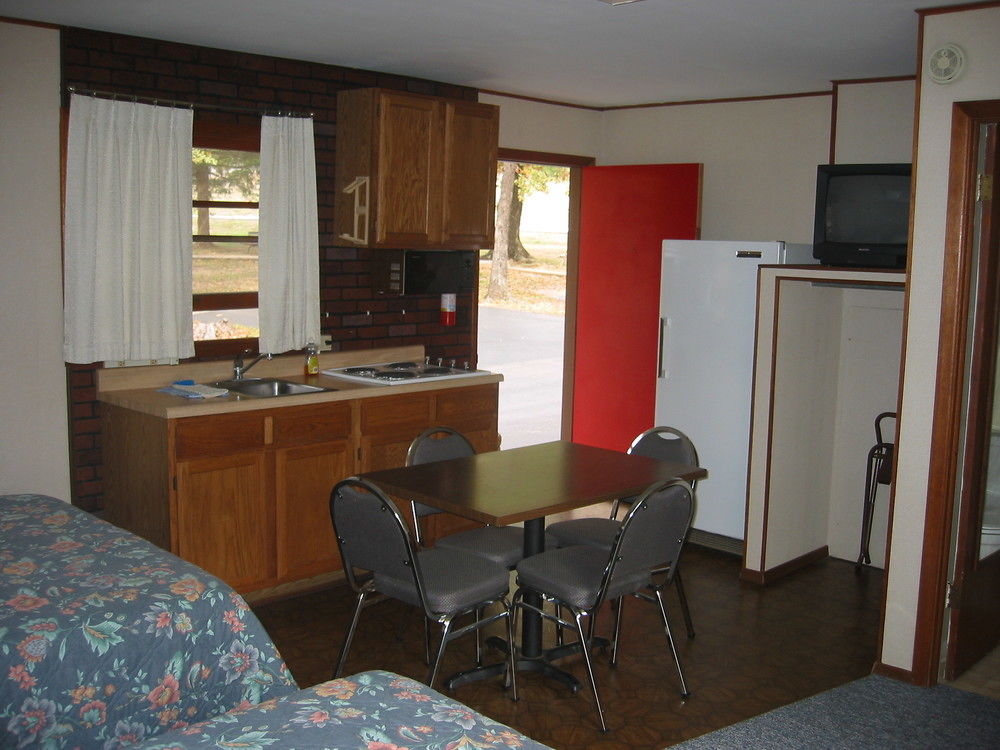 Golden Arrow Resort - photo 4