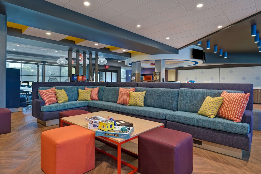 Tru by Hilton Mooresville - photo 2