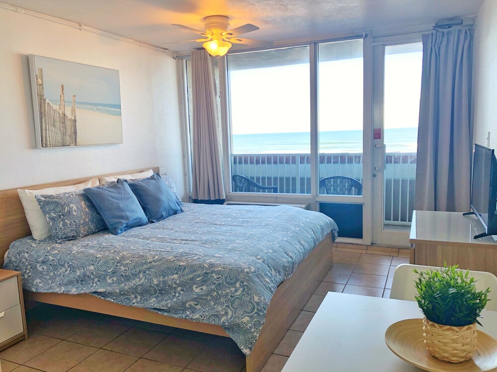 Pirates Cove Resort Studios - photo 10