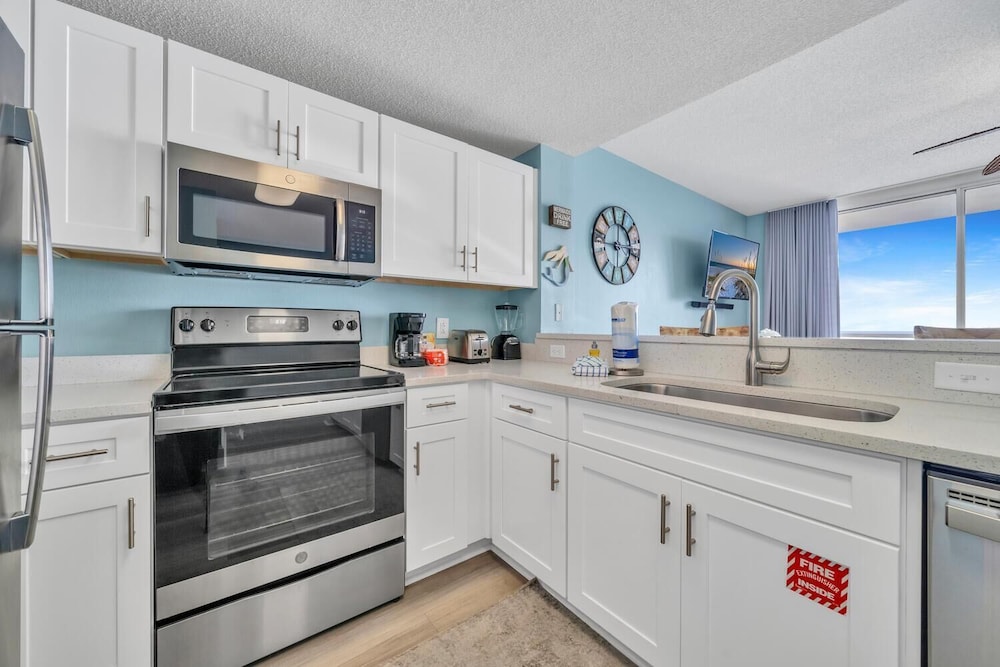Majestic Beach Towers 1 1710 - photo 3