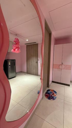 LuxePink Teddd Jucuzzi Studio PrivatePatio